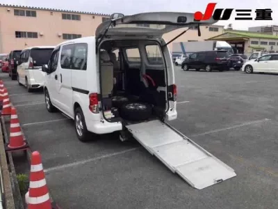 Nissan NV200
