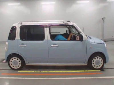 Daihatsu MIRA