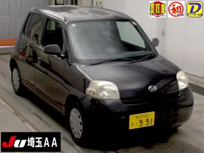 Daihatsu Esse