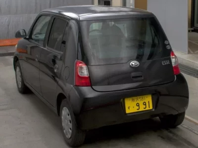 Daihatsu Esse