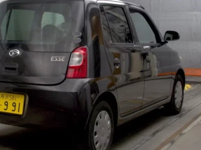 Daihatsu Esse