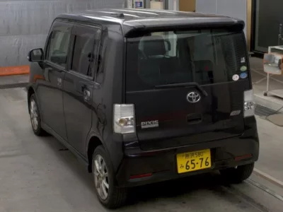 Toyota PIXIS SPACE