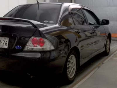 Mitsubishi LANCER