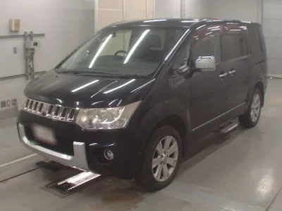 Mitsubishi DELICA D5