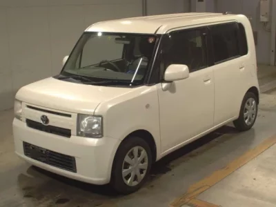 Toyota PIXIS SPACE