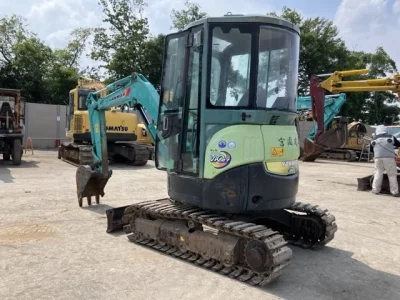 YANMAR VIO27-2