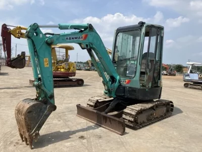 YANMAR VIO27-2