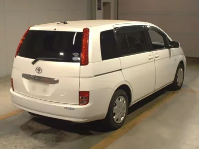 Toyota ISIS