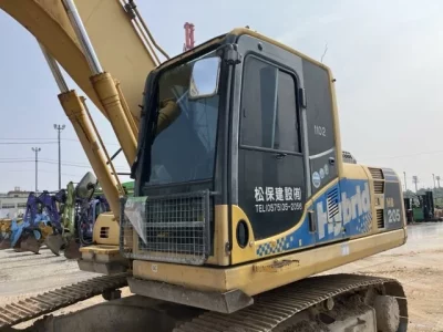 KOMATSU HB205-1