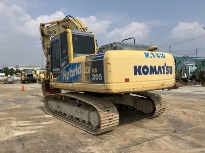 KOMATSU HB205-1