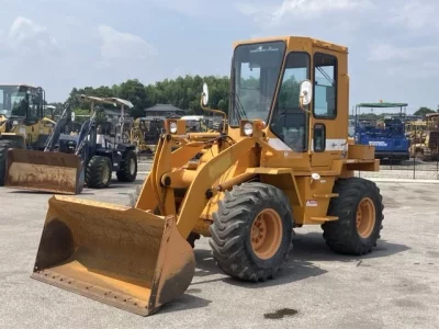 KOMATSU WA70-1