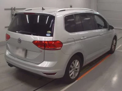 Volkswagen GOLF TOURAN