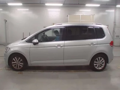 Volkswagen GOLF TOURAN