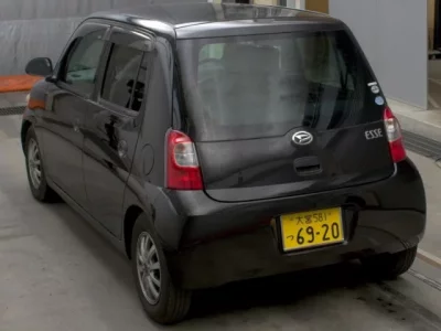 Daihatsu Esse