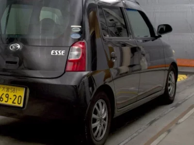Daihatsu Esse