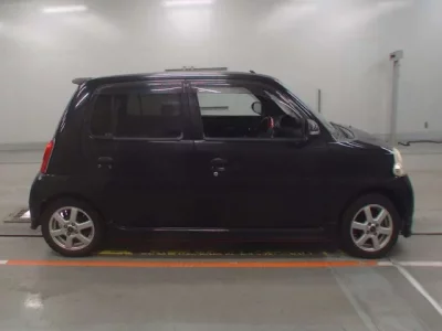 Daihatsu Esse