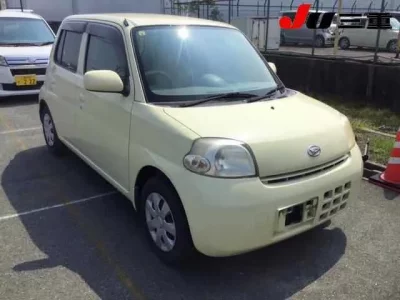 Daihatsu Esse