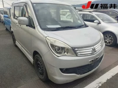Mitsubishi DELICA D2