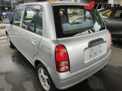Daihatsu MIRA