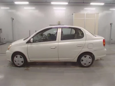 Toyota PLATZ