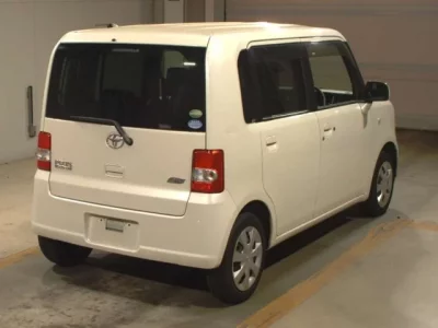 Toyota PIXIS SPACE