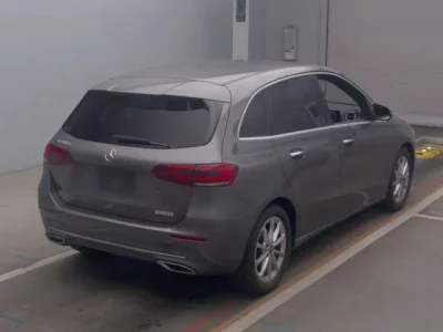 Mercedes-Benz B CLASS