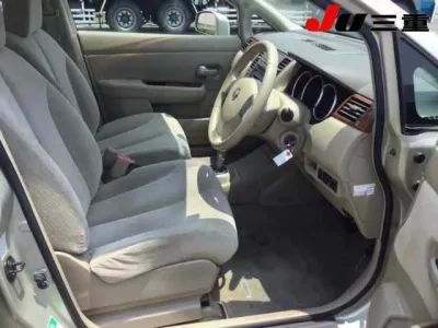 Nissan TIIDA LATIO