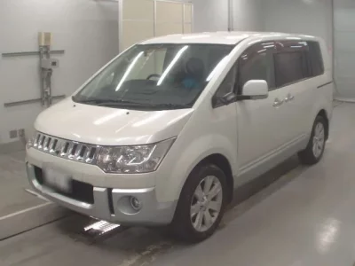 Mitsubishi DELICA D5