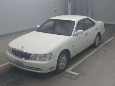 Nissan LAUREL