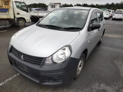 Mitsubishi LANCER VAN