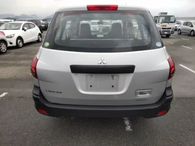 Mitsubishi LANCER VAN