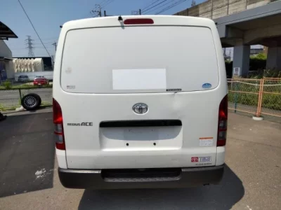 Toyota REGIUS ACE VAN