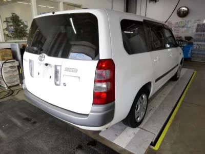 Toyota SUCCEED