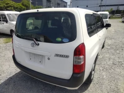 Toyota SUCCEED