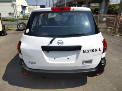 Nissan AD