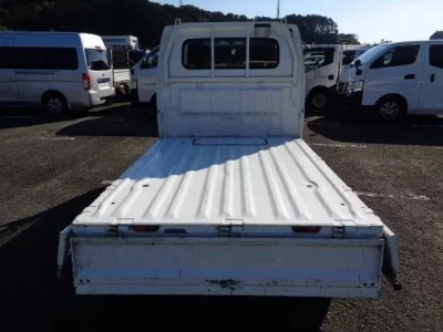 Nissan CLIPPER TRUCK