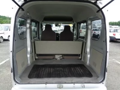 Nissan CLIPPER VAN