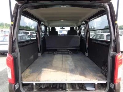 Nissan CARAVAN VAN