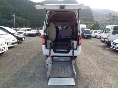 Nissan CARAVAN VAN