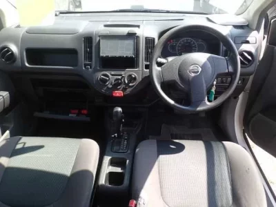 Nissan AD
