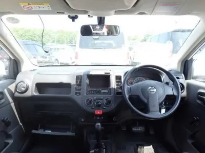 Nissan AD