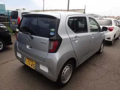 Daihatsu MIRA E S