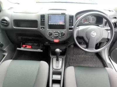 Nissan AD