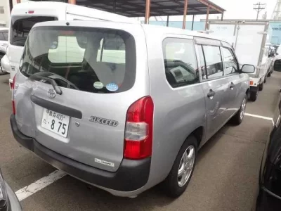 Toyota SUCCEED