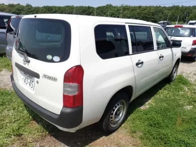 Toyota SUCCEED