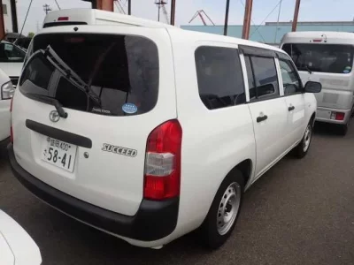 Toyota SUCCEED