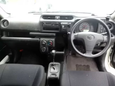 Toyota SUCCEED