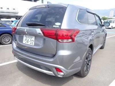 Mitsubishi OUTLANDER PHEV