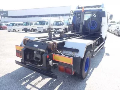Mitsubishi FUSO FIGHTER