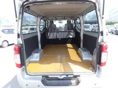 Nissan CARAVAN VAN